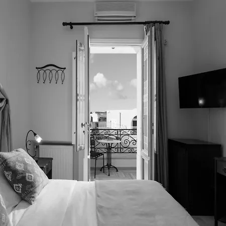 Ikio Concept Santorini Hotel
